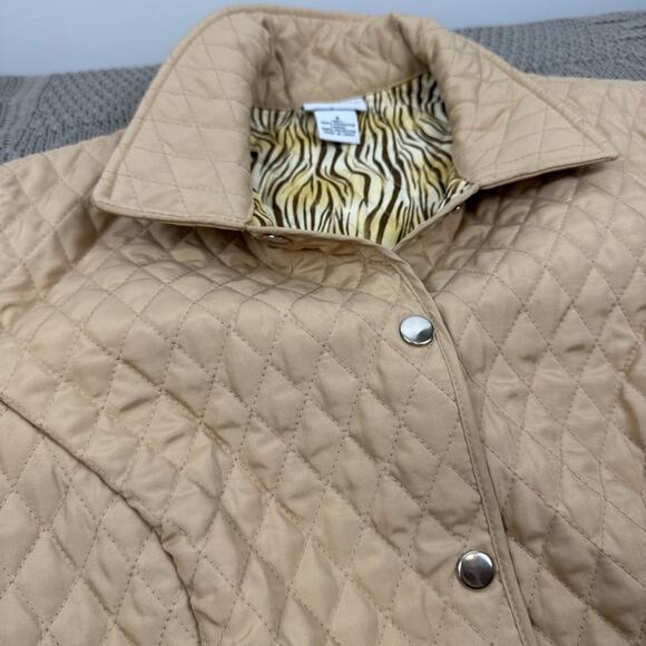 Kim Rogers Beige Quilted Puffer Jacket with Silver Snaps 8 - Picture 2 of 11